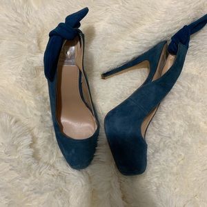 Women’s size 7.5 Dolce vita Heels (Blue)